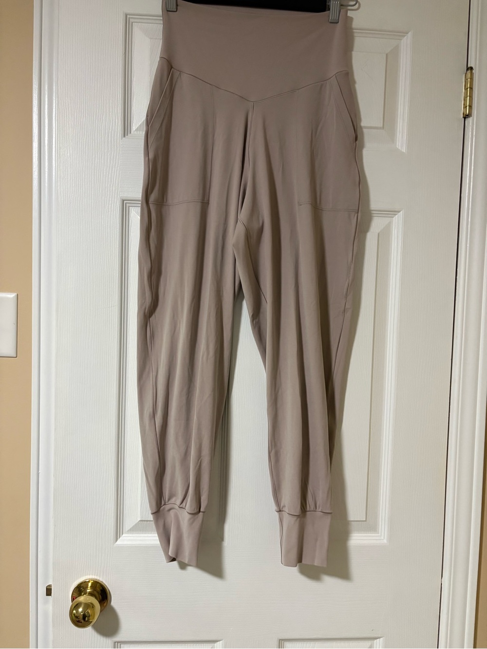Offline by aerie V-Seam High-Rise cuffed Jogger in Pink-Taupe